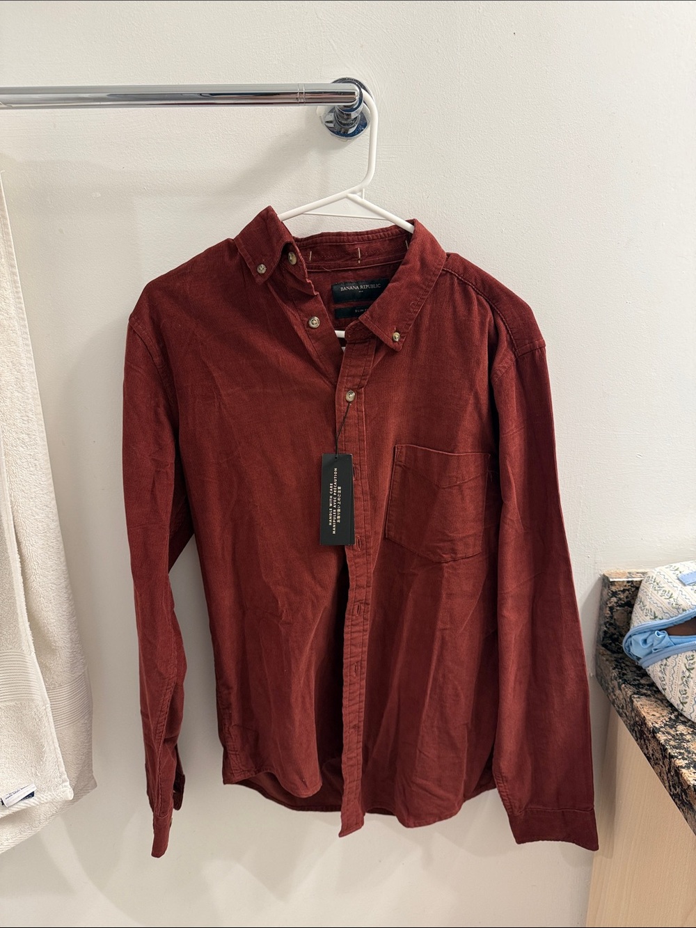 Banana Republic Men's Long-Sleeve Button-Down Shirt in Burgundy